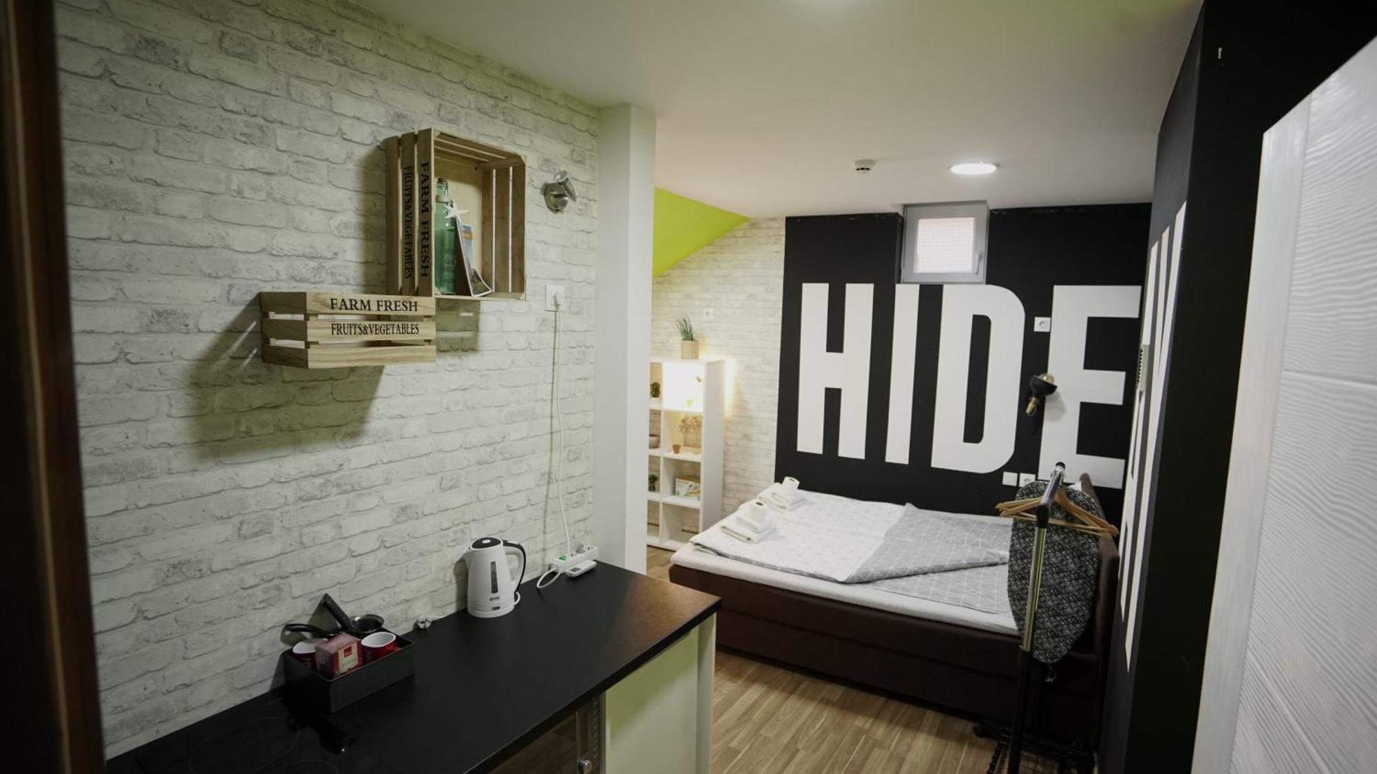 Hideaway Rooms & Apartments ซาราเยโว ภายนอก รูปภาพ