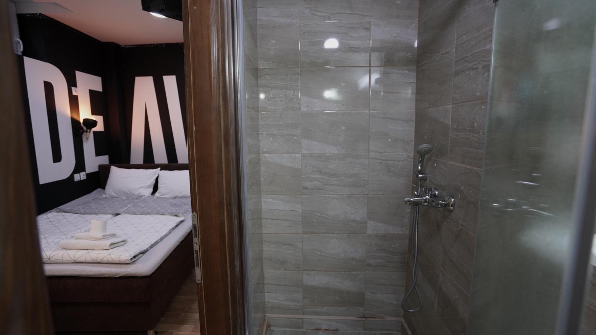 Hideaway Rooms & Apartments ซาราเยโว ภายนอก รูปภาพ