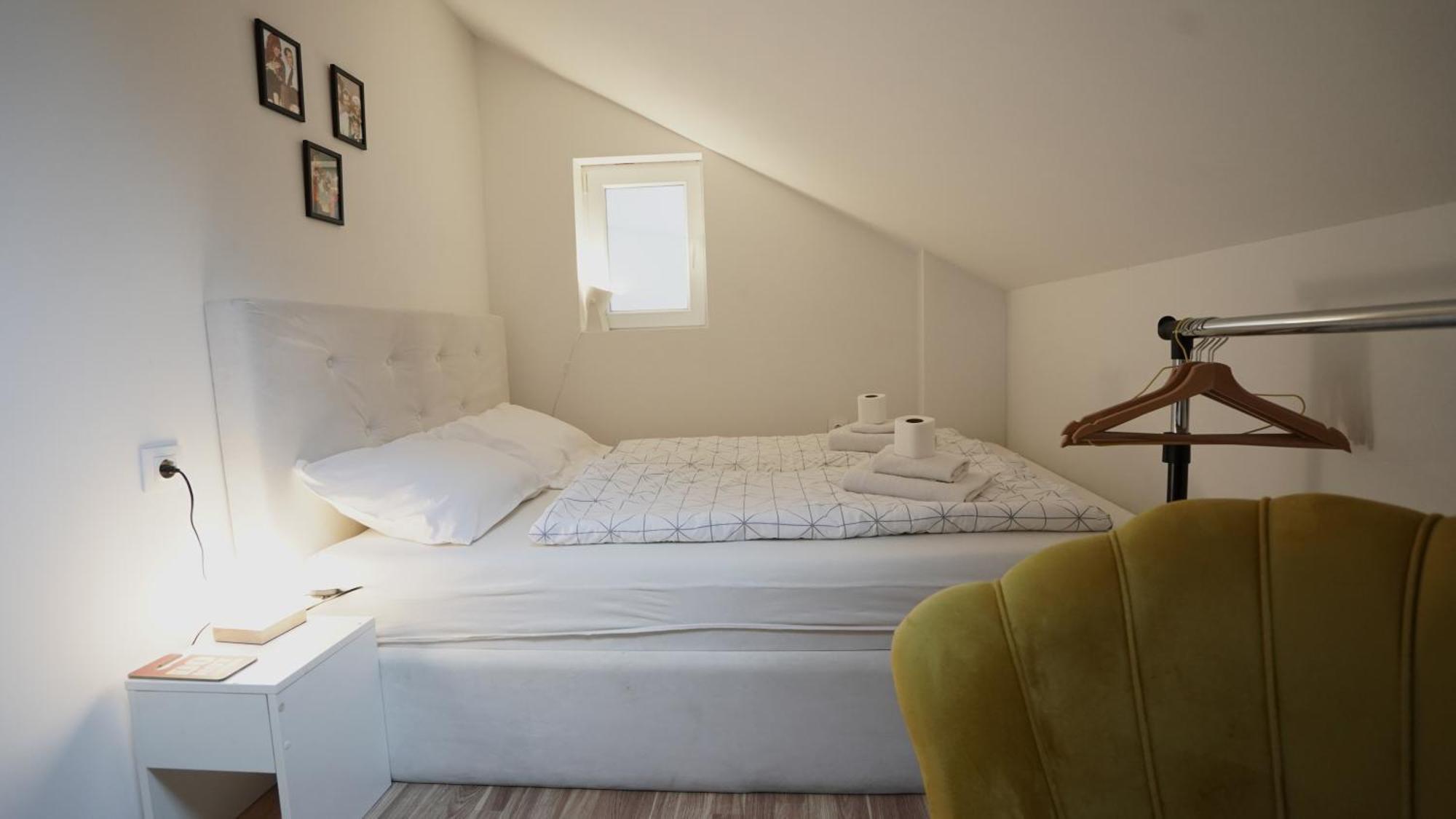 Hideaway Rooms & Apartments ซาราเยโว ภายนอก รูปภาพ