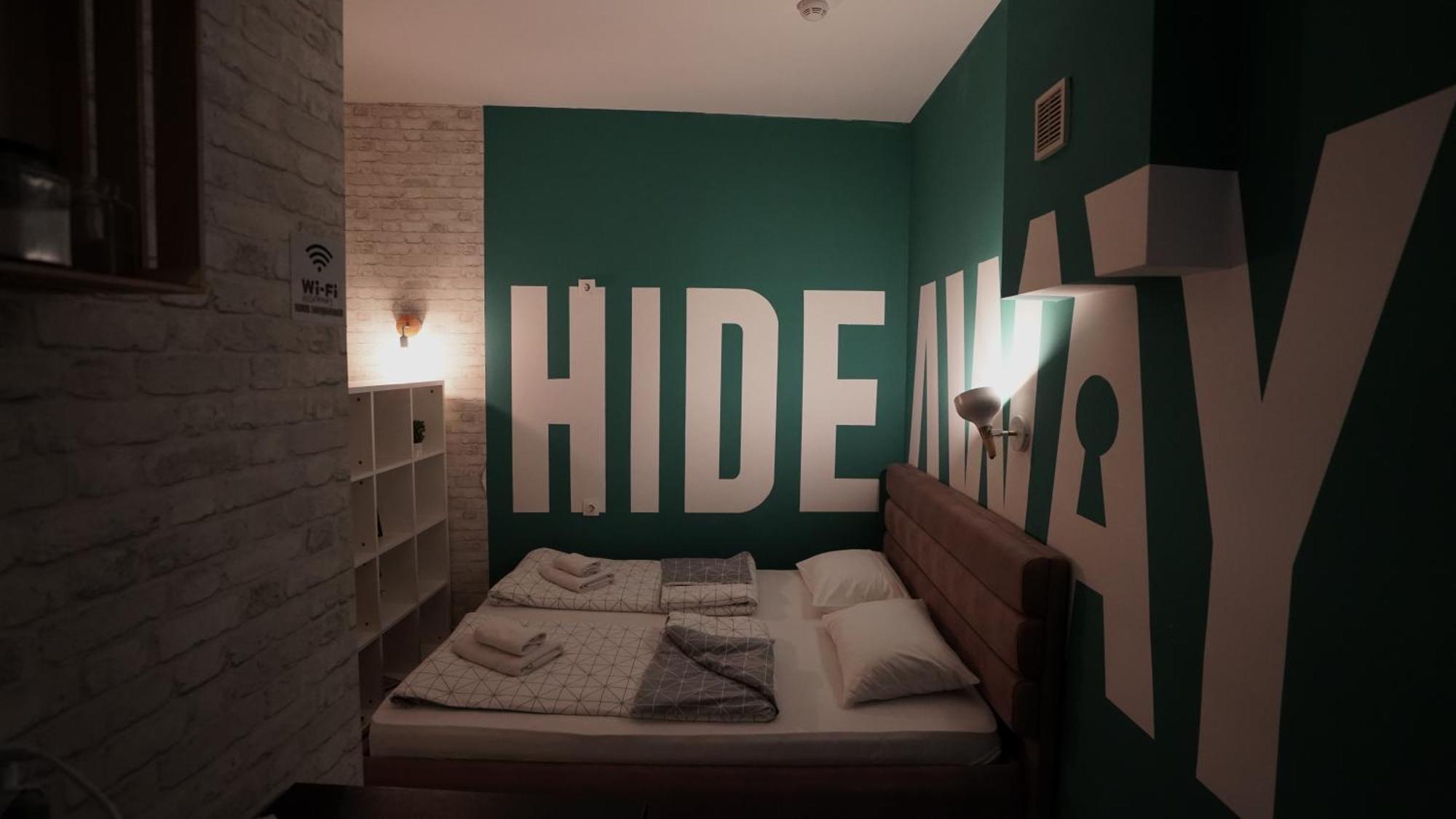 Hideaway Rooms & Apartments ซาราเยโว ภายนอก รูปภาพ