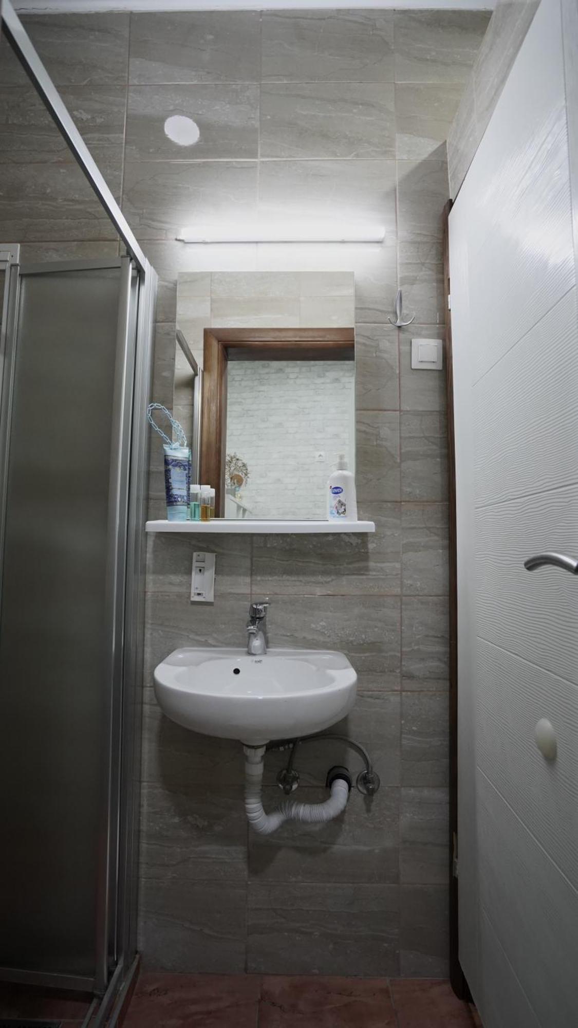 Hideaway Rooms & Apartments ซาราเยโว ภายนอก รูปภาพ