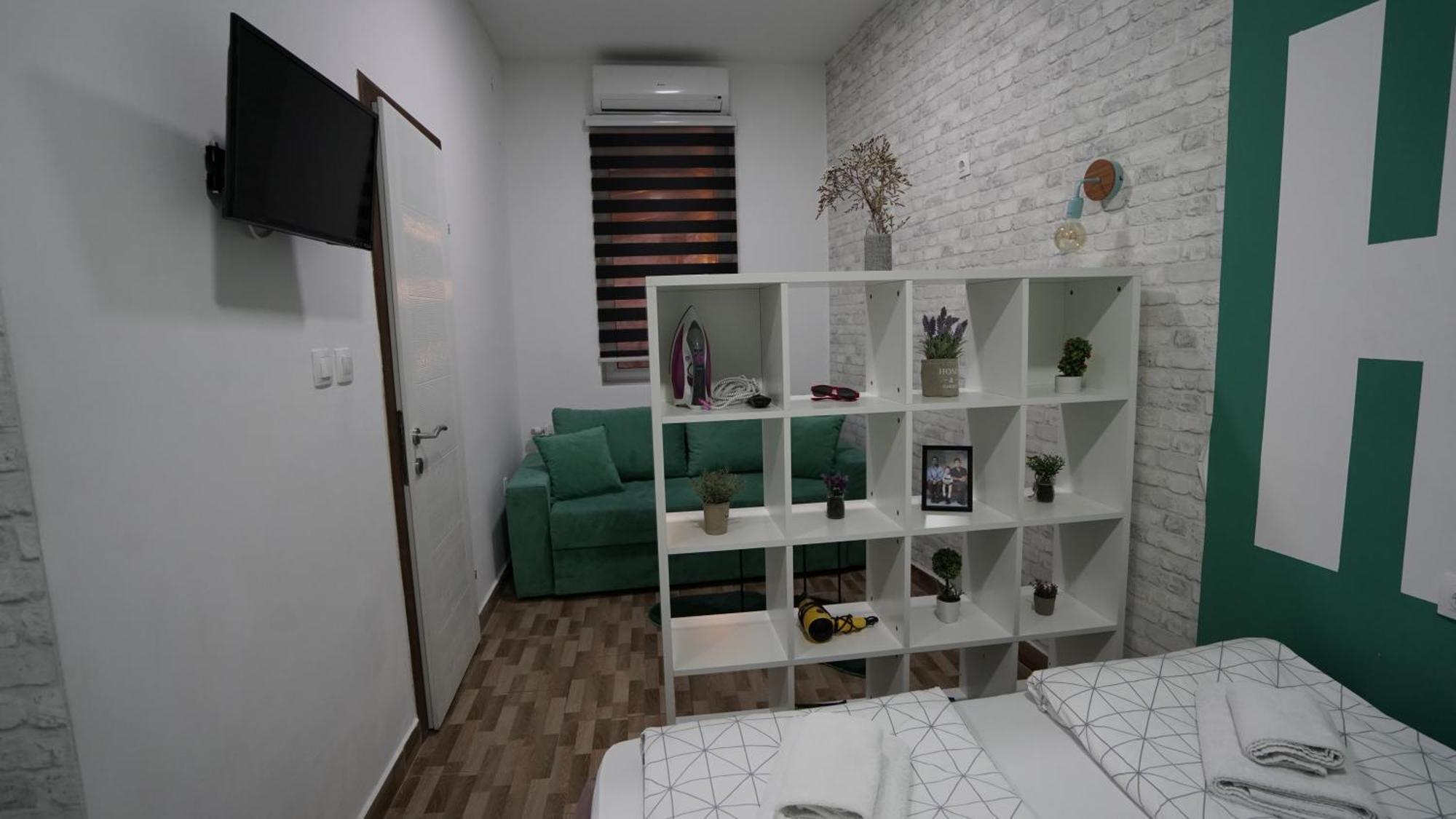 Hideaway Rooms & Apartments ซาราเยโว ภายนอก รูปภาพ
