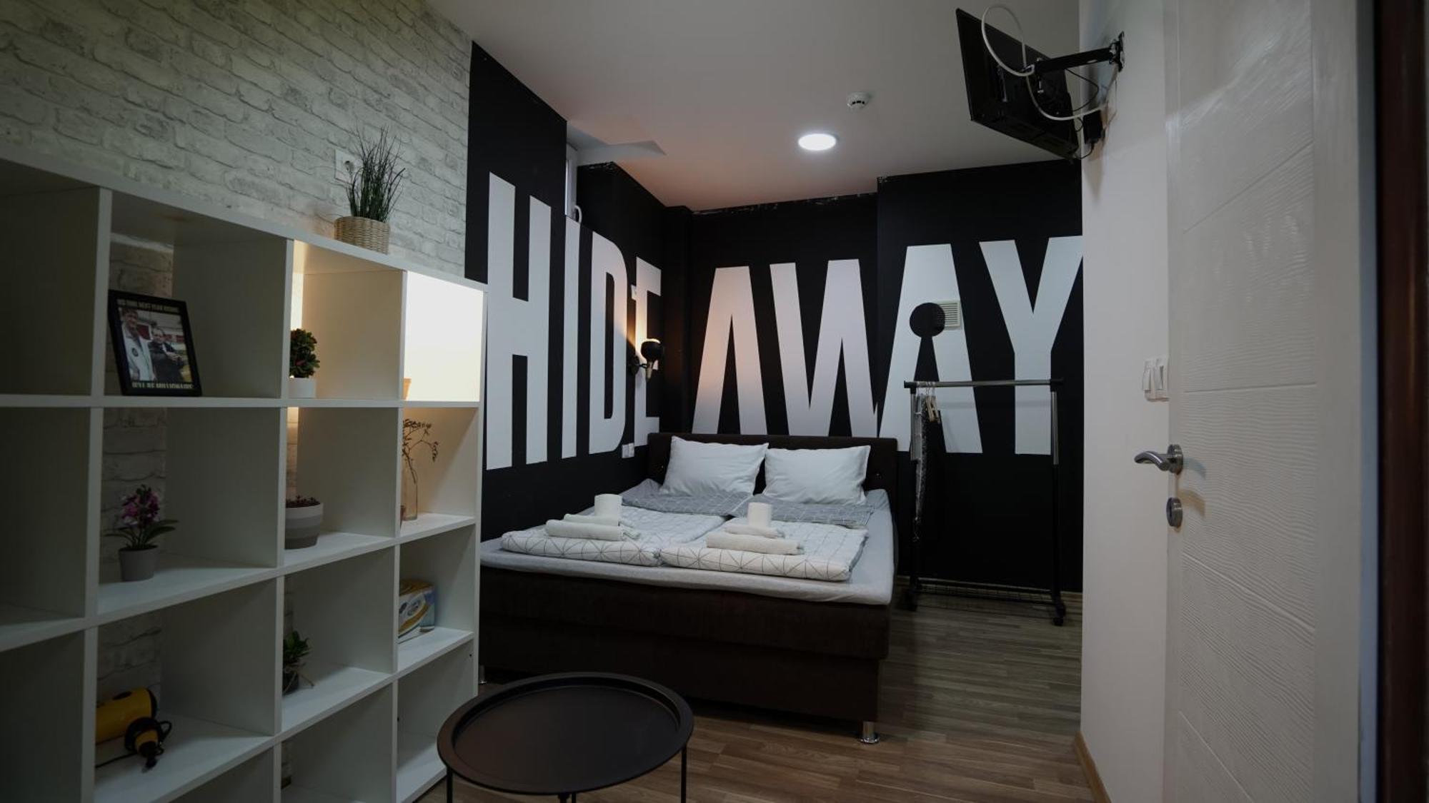 Hideaway Rooms & Apartments ซาราเยโว ภายนอก รูปภาพ